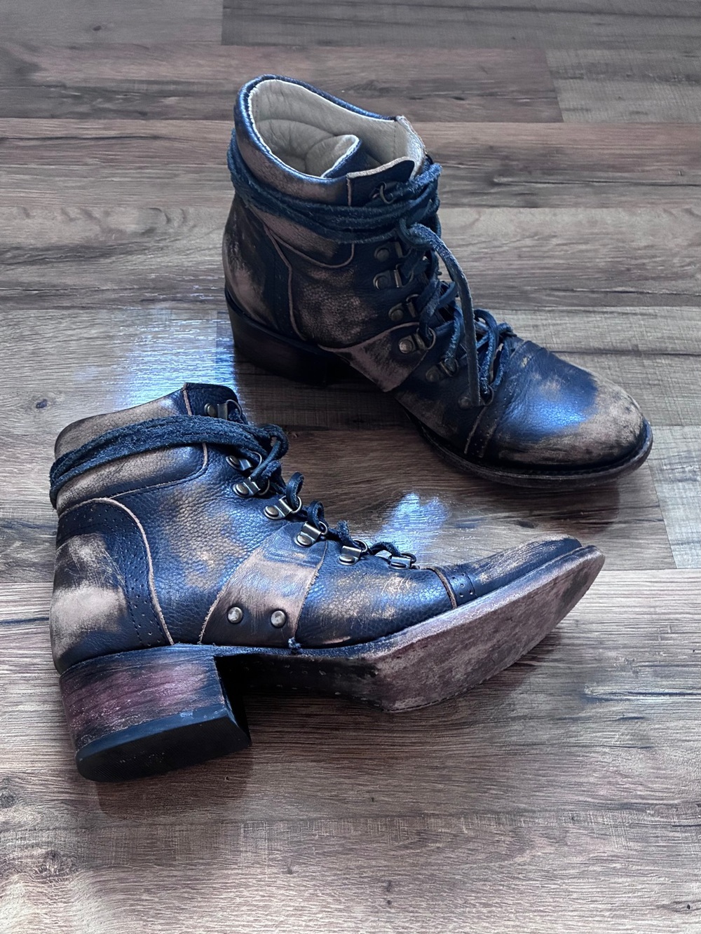 🔥FREEBIRD by Steven   Gage Size-8 Leather Lace Bootie’s